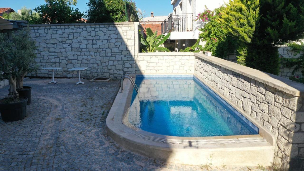 Neva Hotel Алачати Екстер'єр фото